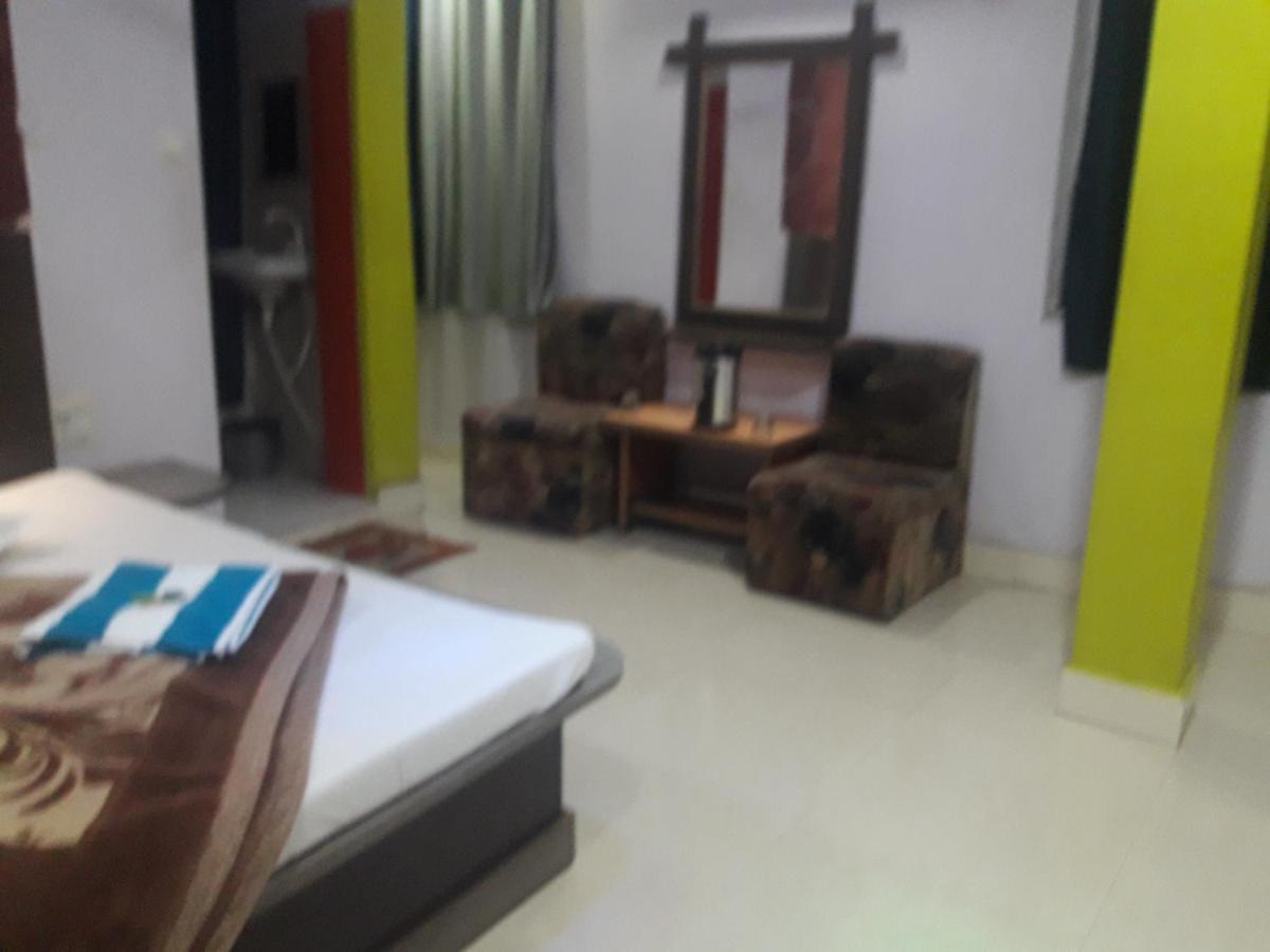 Hotel Rajvihar Pachmarhī Extérieur photo