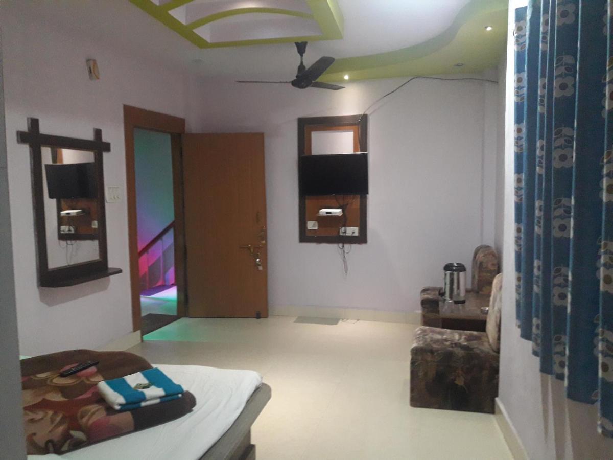 Hotel Rajvihar Pachmarhī Extérieur photo