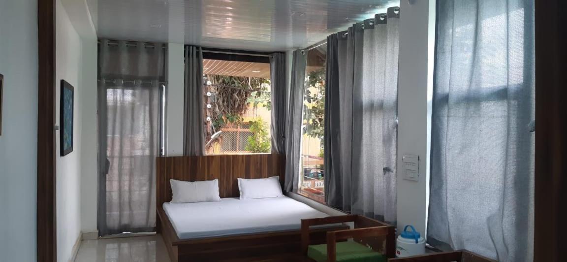 Hotel Rajvihar Pachmarhī Extérieur photo