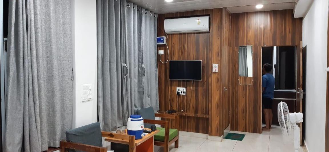 Hotel Rajvihar Pachmarhī Extérieur photo