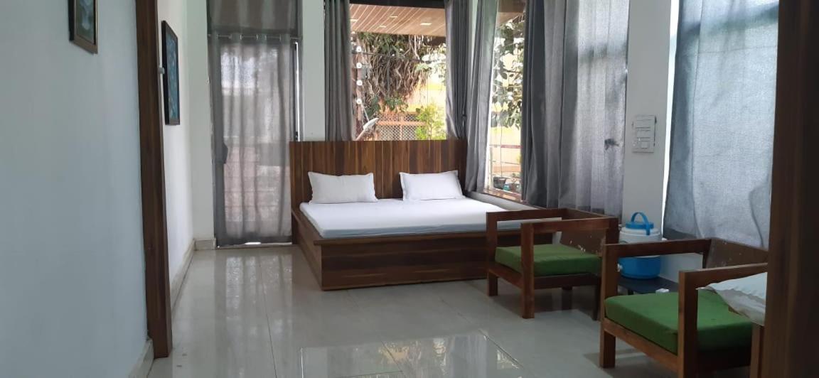 Hotel Rajvihar Pachmarhī Extérieur photo