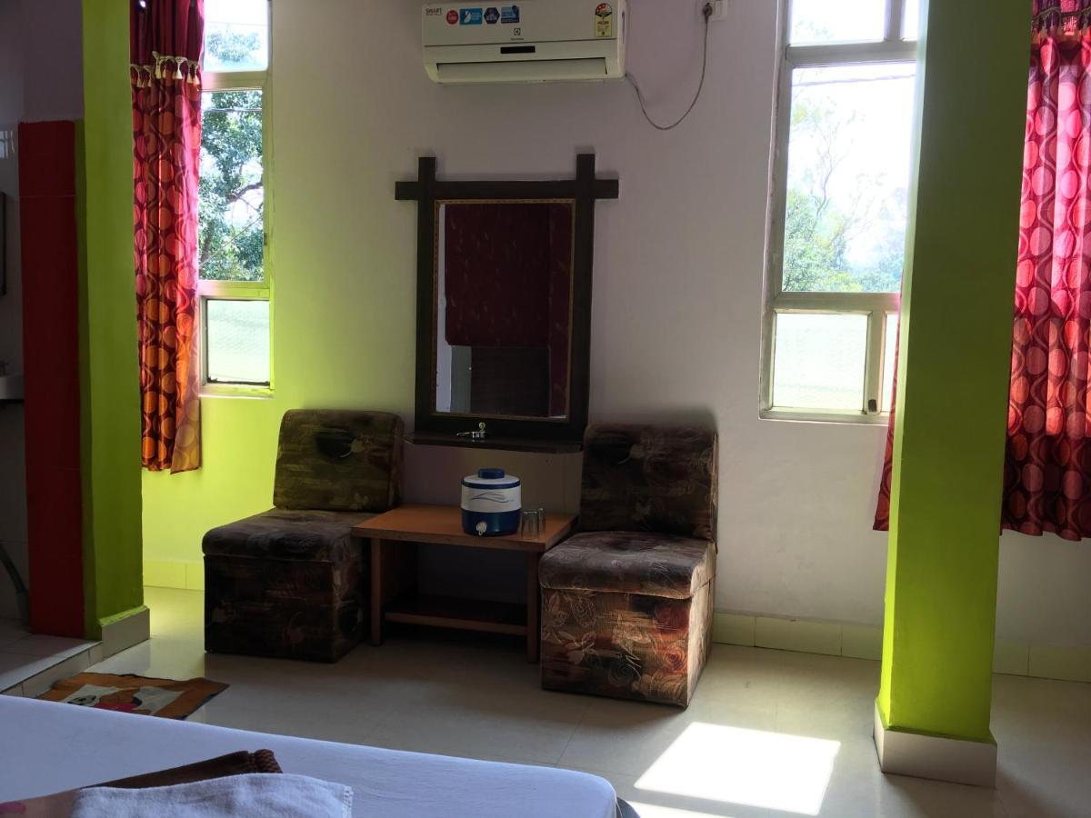 Hotel Rajvihar Pachmarhī Extérieur photo