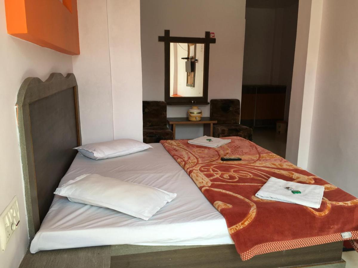 Hotel Rajvihar Pachmarhī Extérieur photo