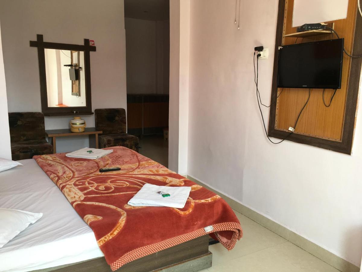 Hotel Rajvihar Pachmarhī Extérieur photo